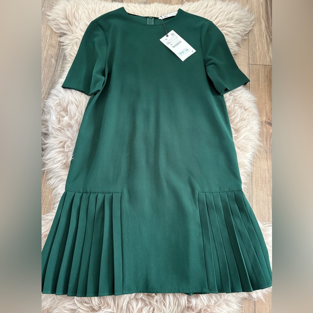 NWT Zara Forest Green Pleated Dress